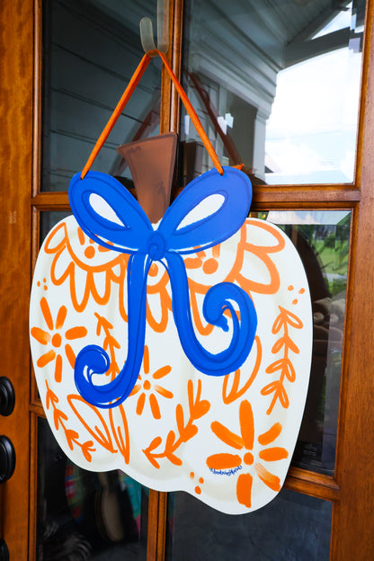 White Chinoiserie Pumpkin with Bow Doorhanger