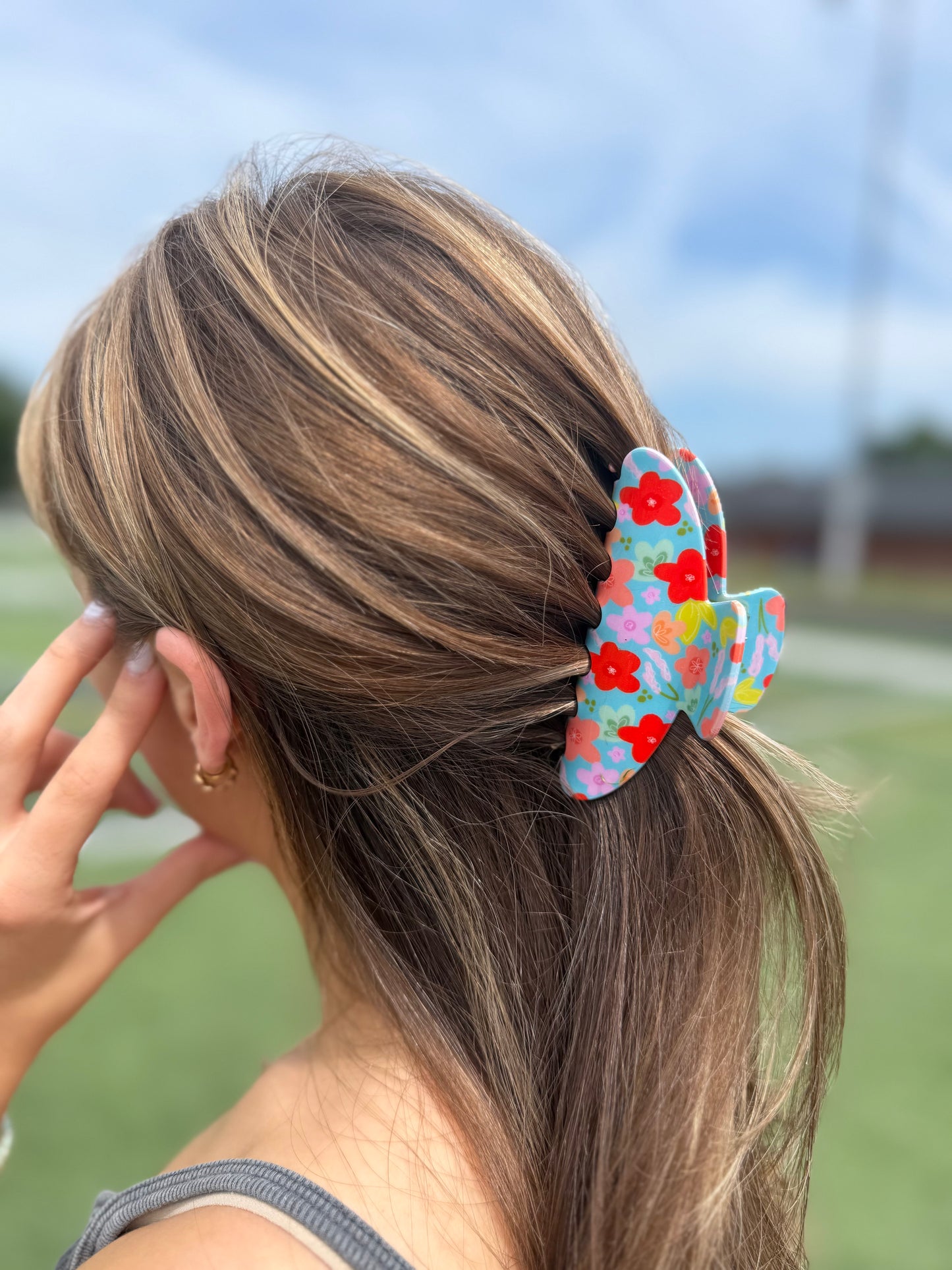 Light Blue Floral Claw Clip