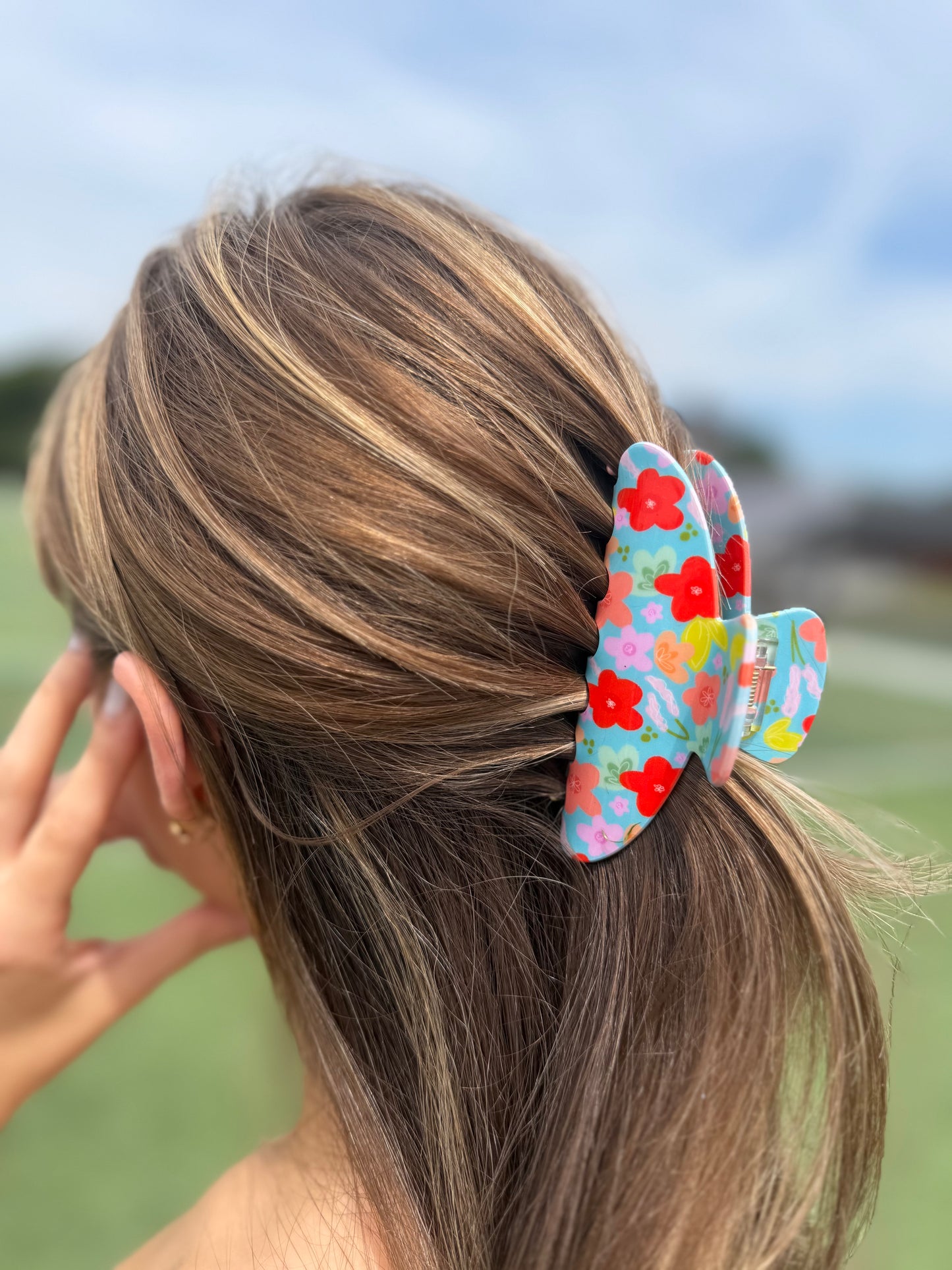 Light Blue Floral Claw Clip