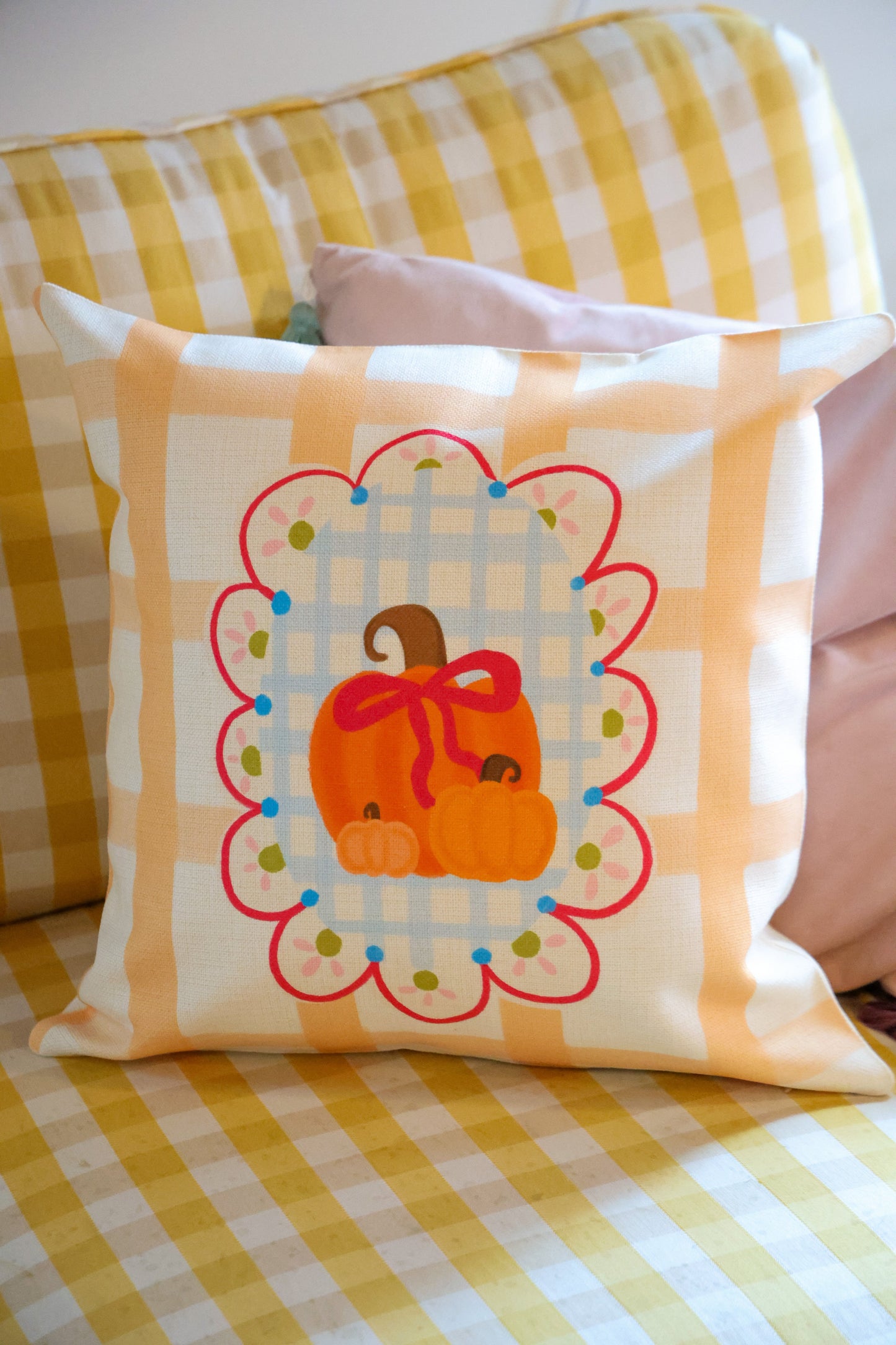 Scalloped Pumpkins with Bow Square Pillow