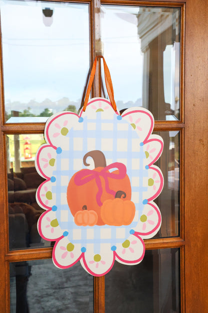 Scalloped Pumpkin with Bow Doorhanger